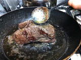 鹿モモ肉のアロゼ作り方手順7